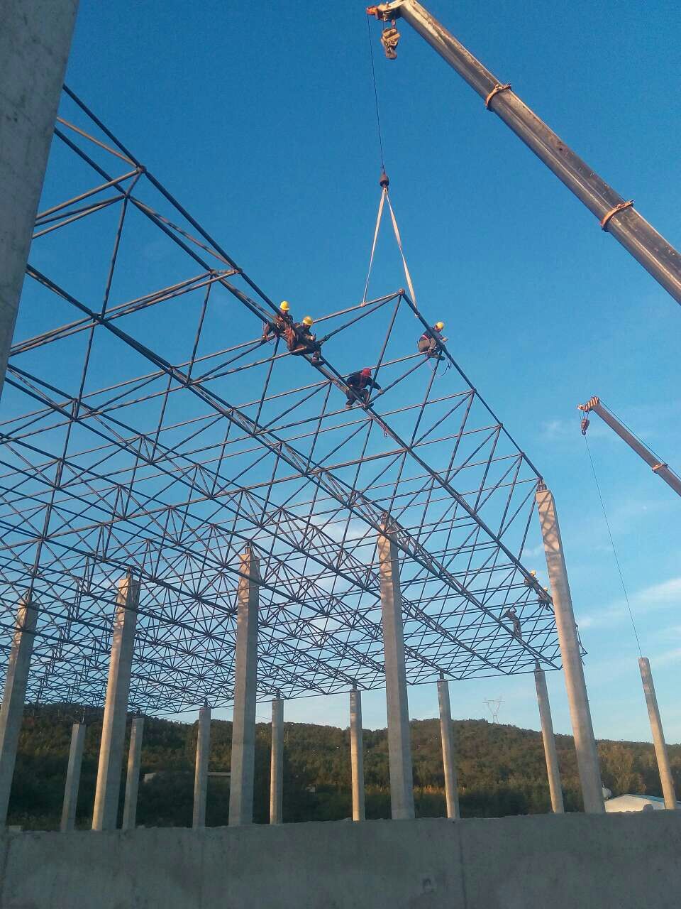 九龙坡汪清物流园网架